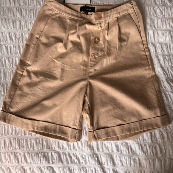 En Saison Tan Women's Shorts - Picture 1 of 6